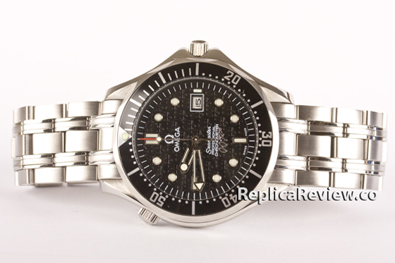 Omega-Replica-Seamaster-James-Bond-ReplicheOrologio